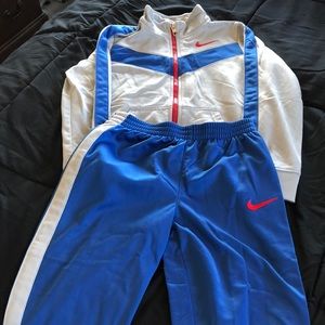 Nike sweatsuit